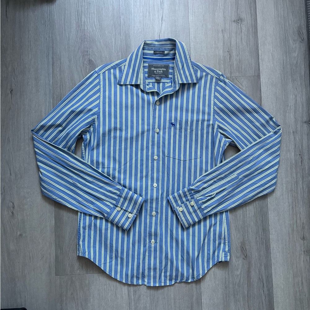 Abercrombie & Fitch blue and white striped button-up shirt